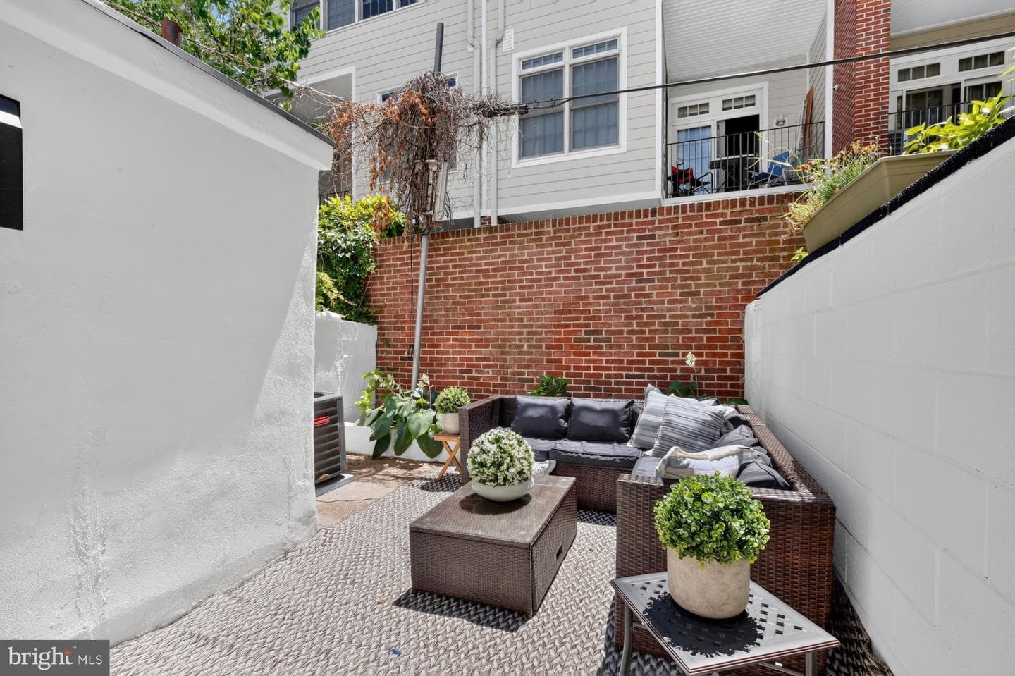 608 Clymer Street photo 15