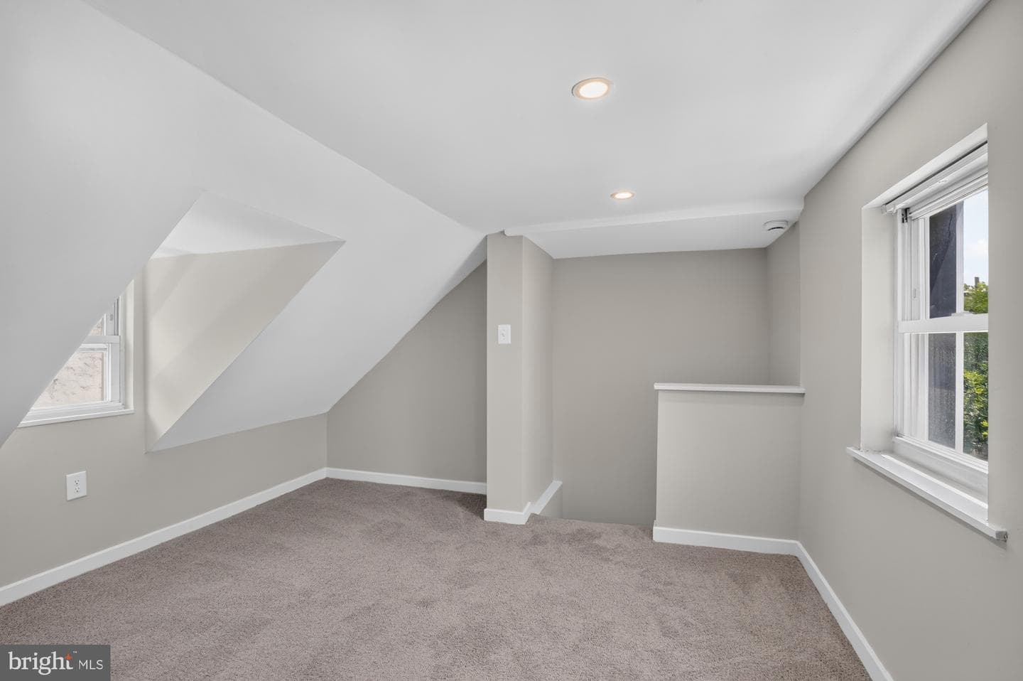 608 Clymer Street photo 23