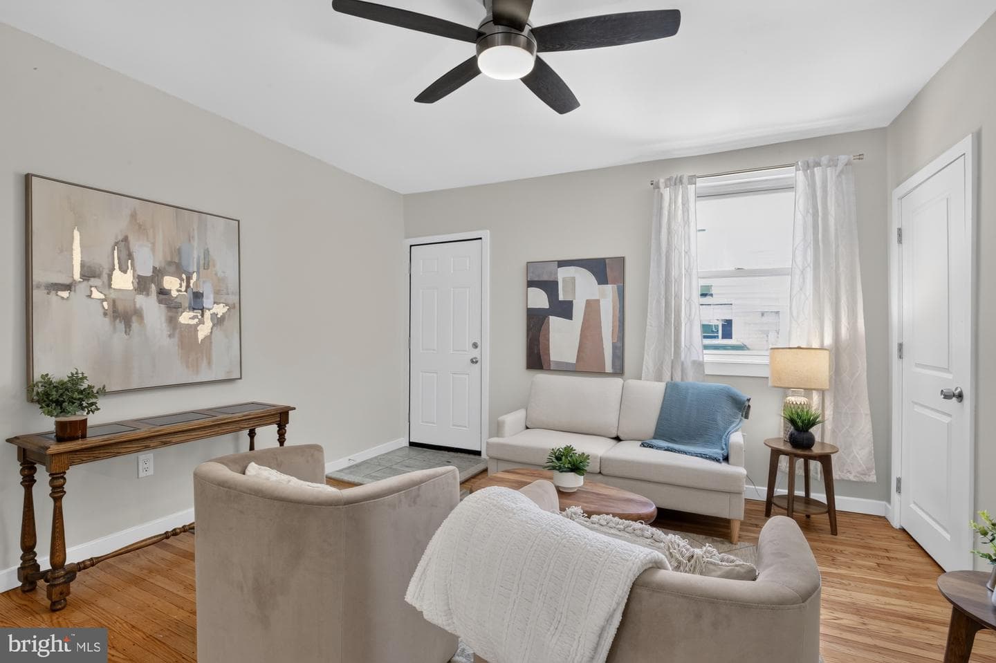 608 Clymer Street photo 4