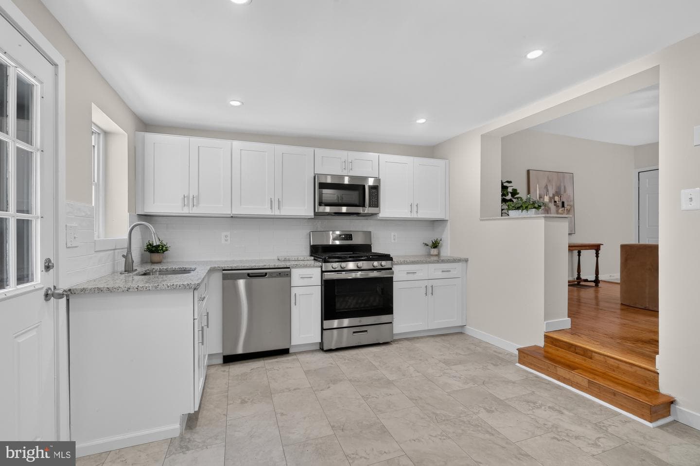 608 Clymer Street photo 7