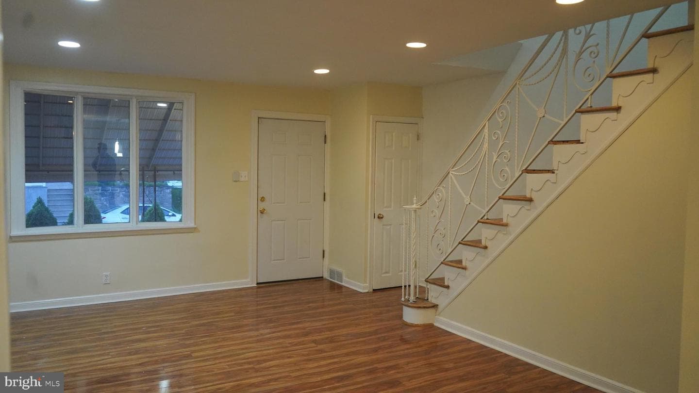 8149 Leon Street photo 9