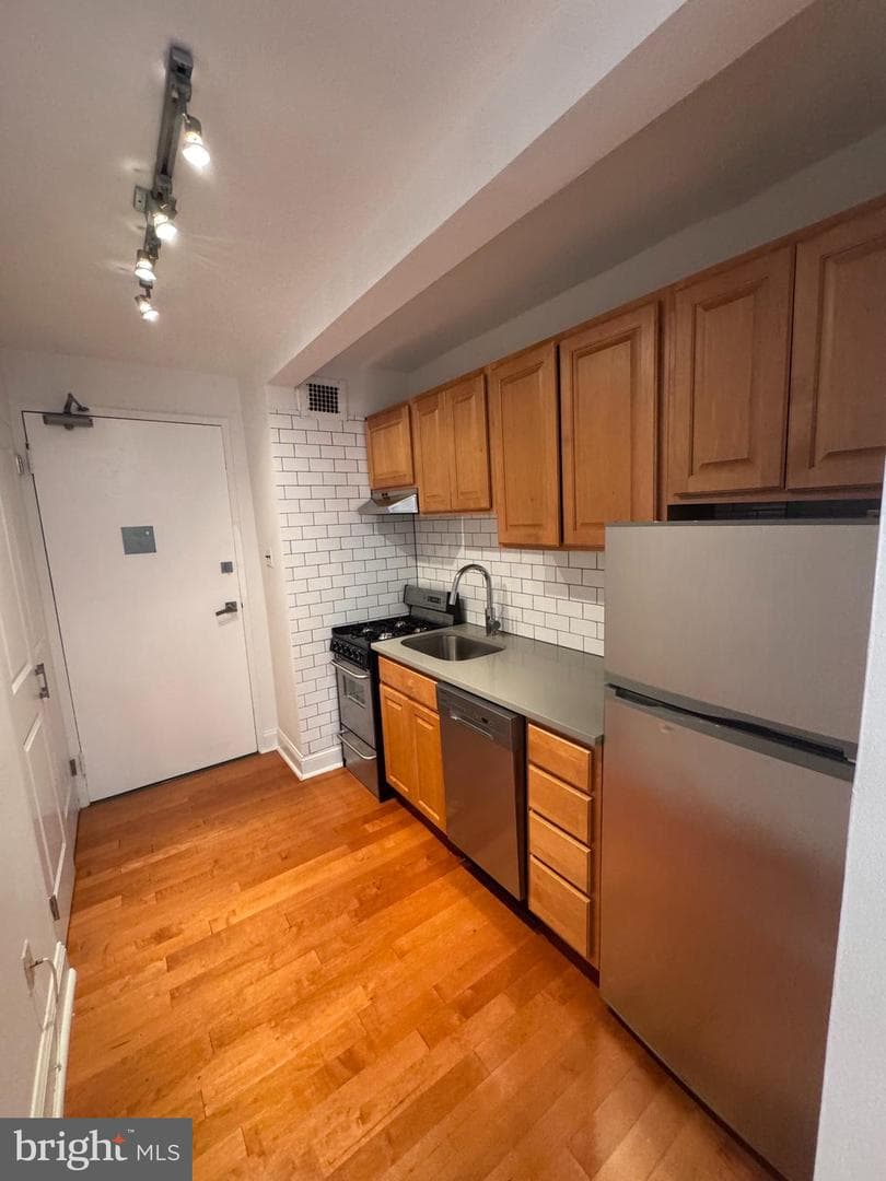 1810 Rittenhouse Square #313 photo 3