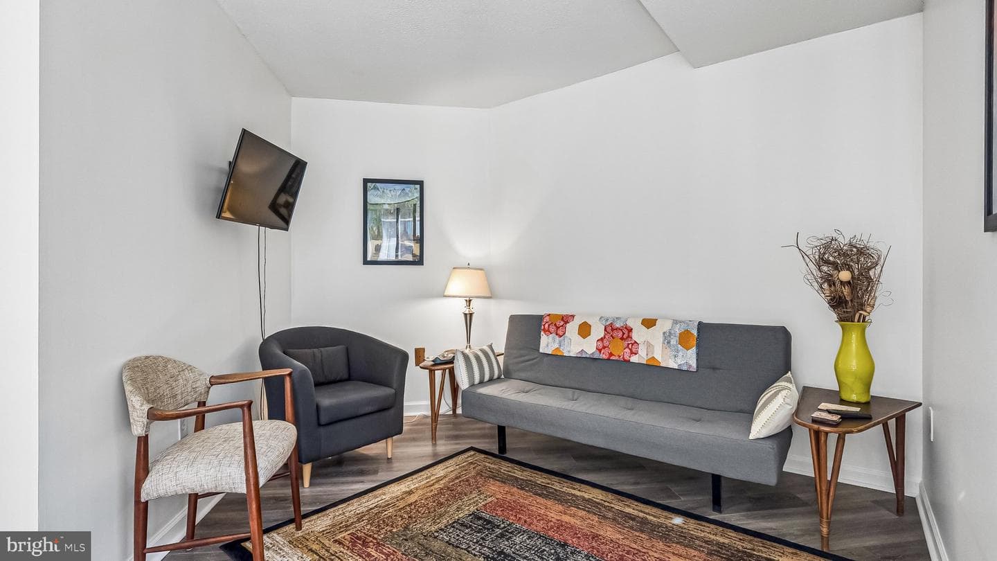 1420 Locust Street #7b, Philadelphia