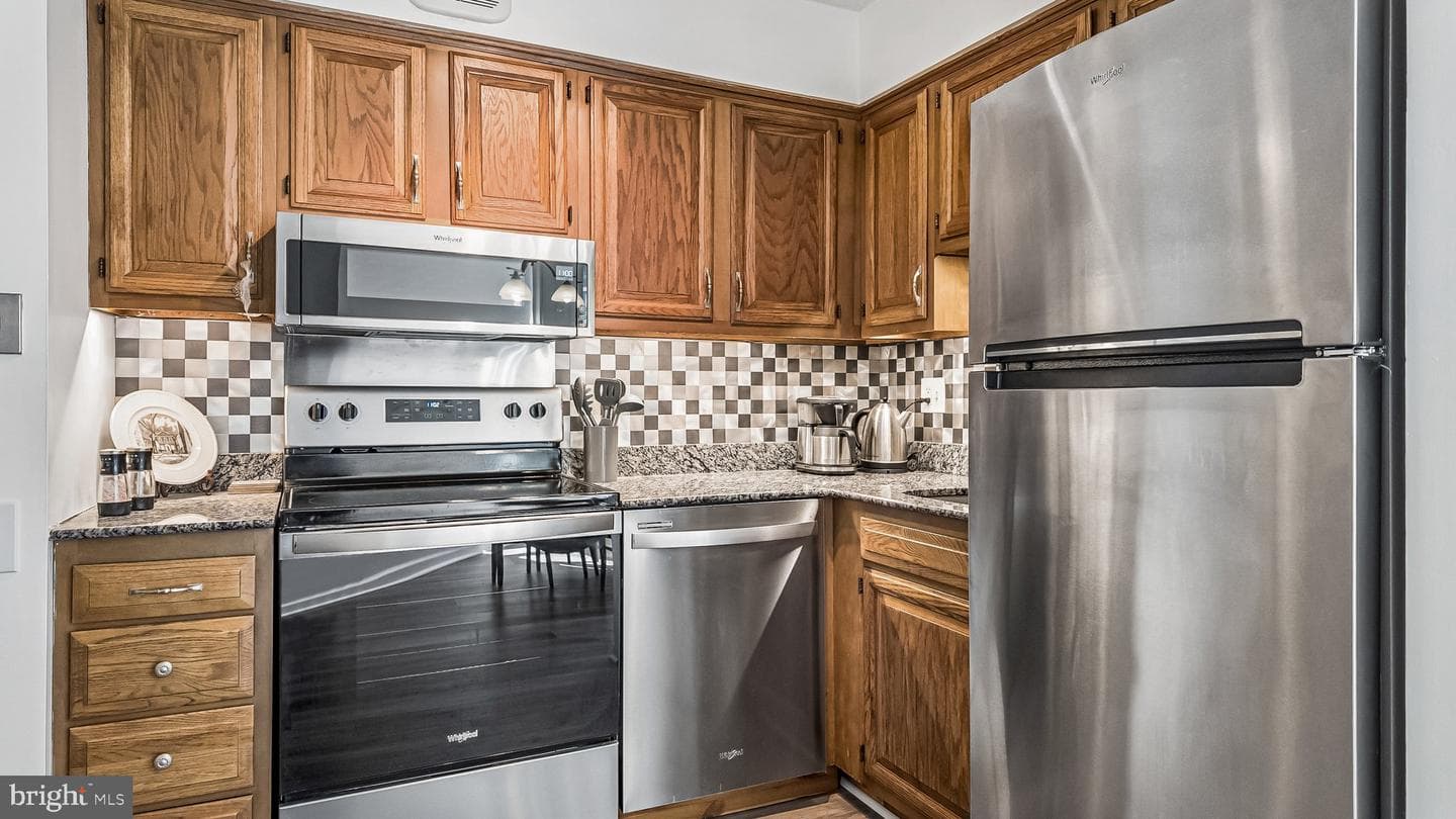 1420 Locust Street #7b photo 7
