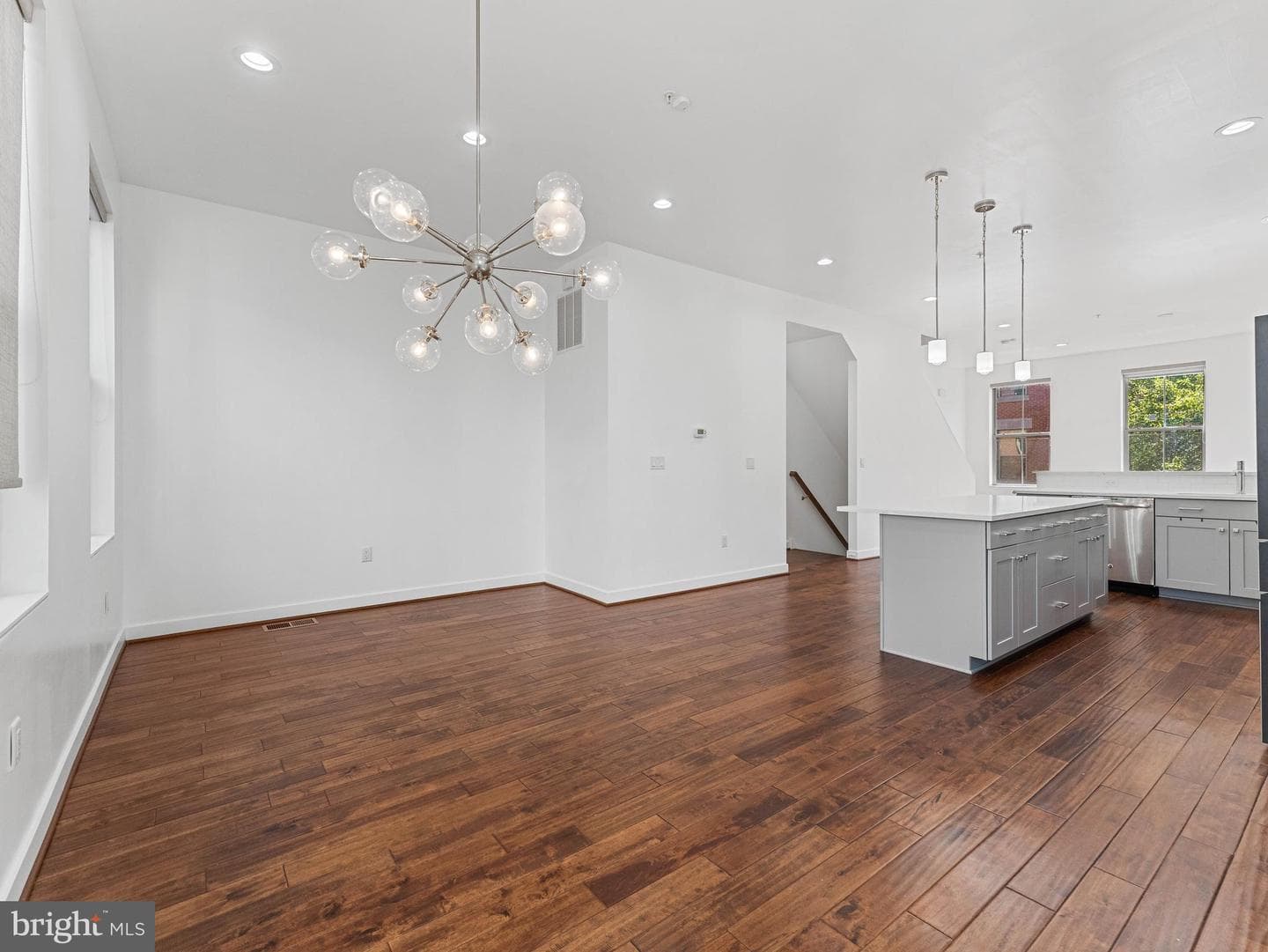 1429 S Lawrence Terrace photo 17
