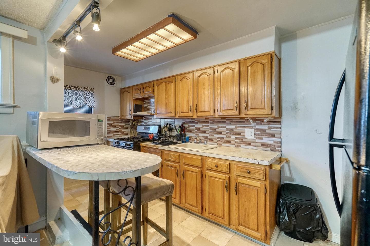 4143 Maywood Street photo 11