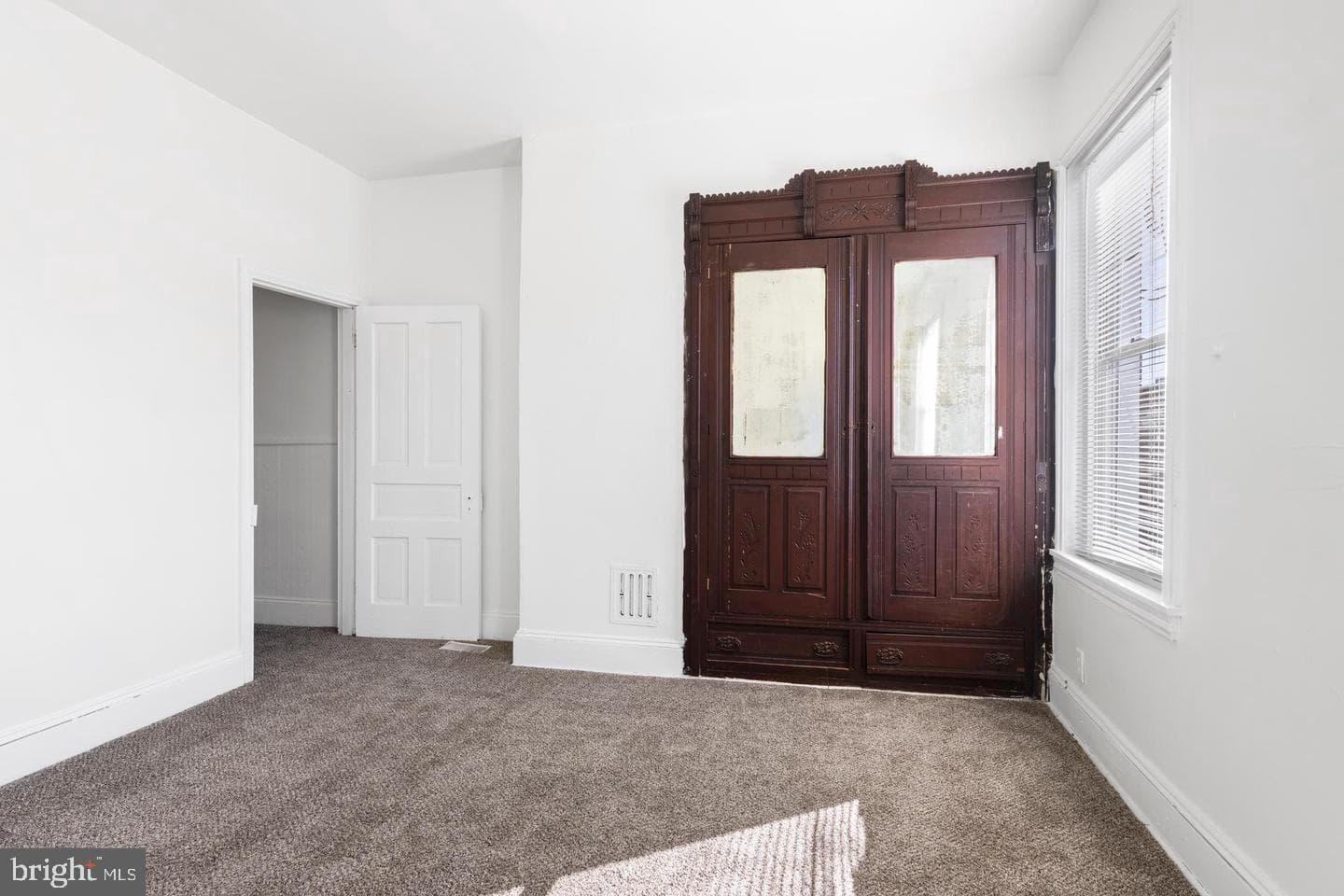 539 Fernon Street photo 17