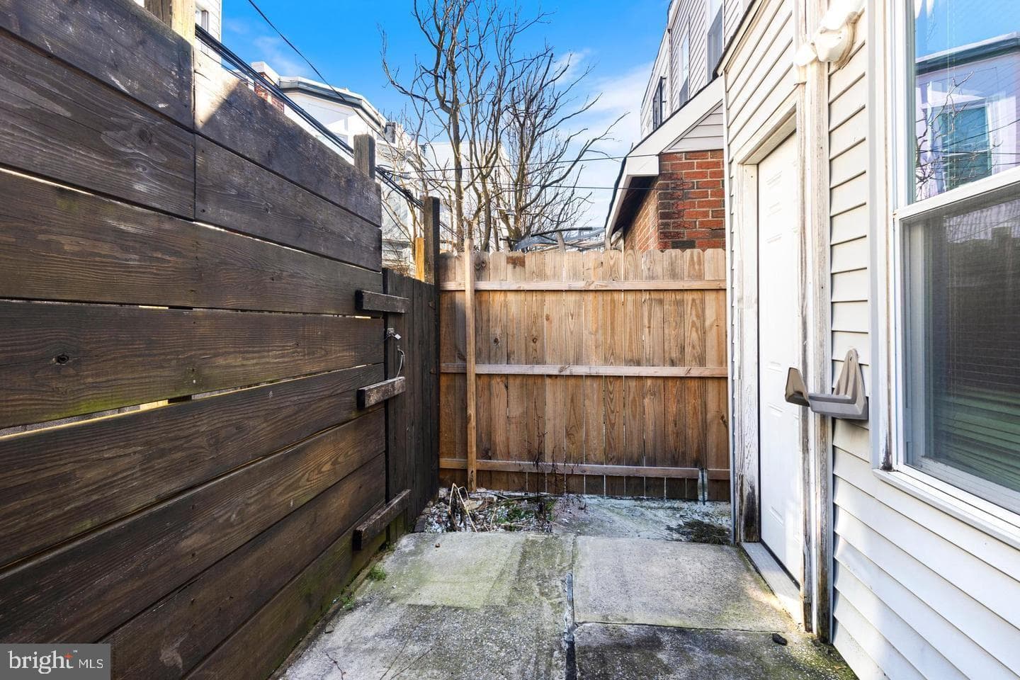 539 Fernon Street photo 24