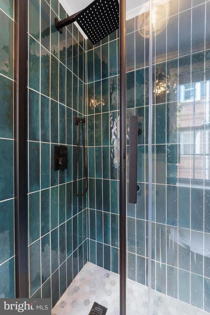 833 Kater Street photo 20