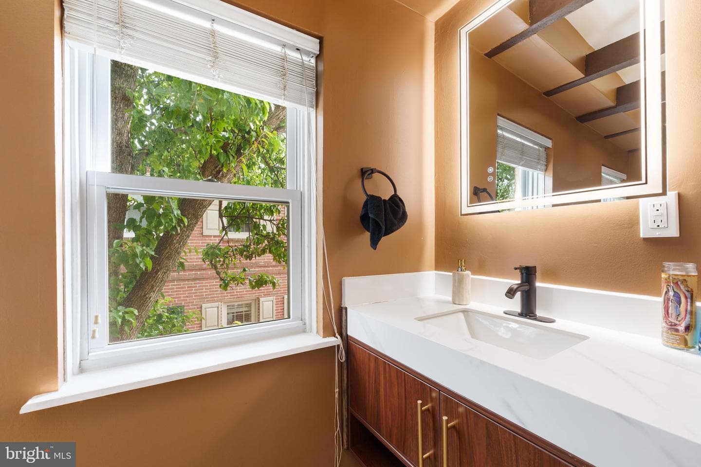 833 Kater Street photo 25
