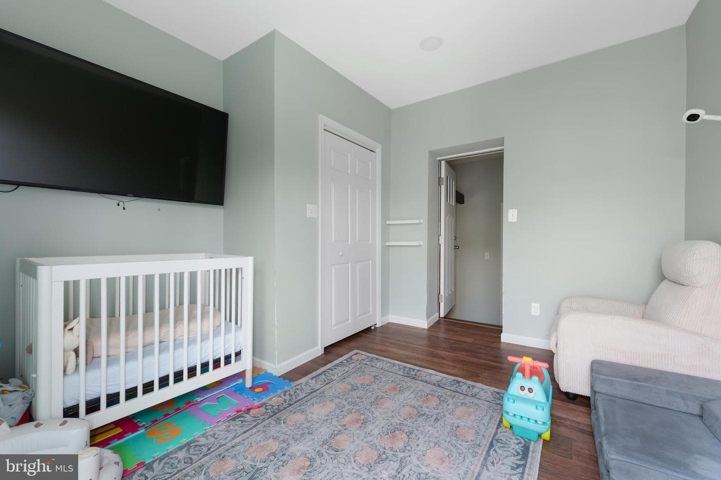 833 Kater Street photo 30