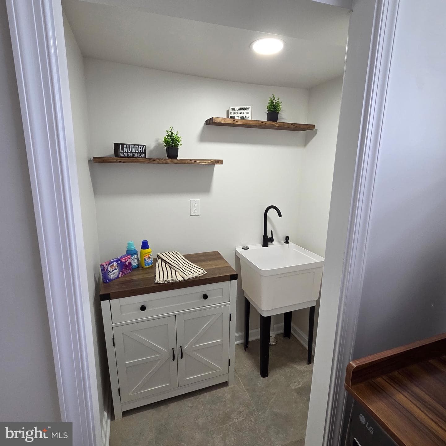 5712 Dunlap Street photo 56