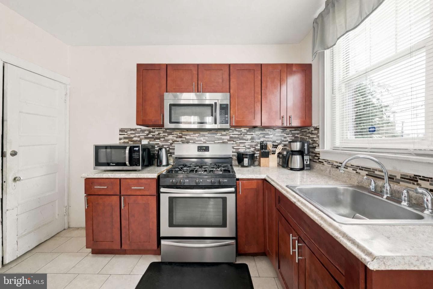 5326 N Camac Street photo 7