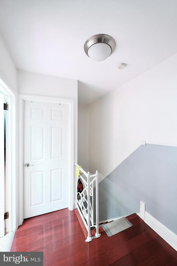 2826 Magee Avenue photo 29