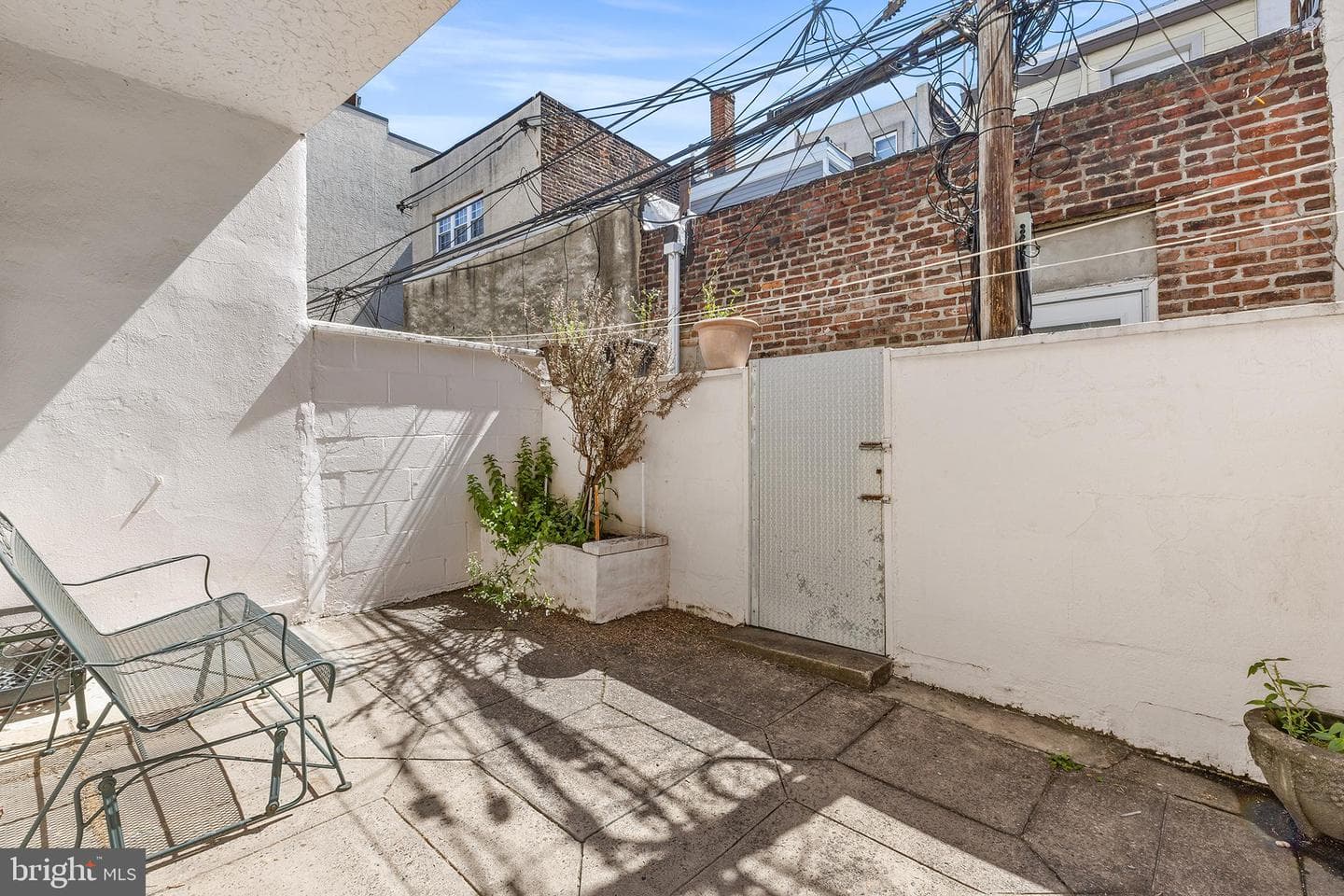 2439 S Rosewood Street photo 13