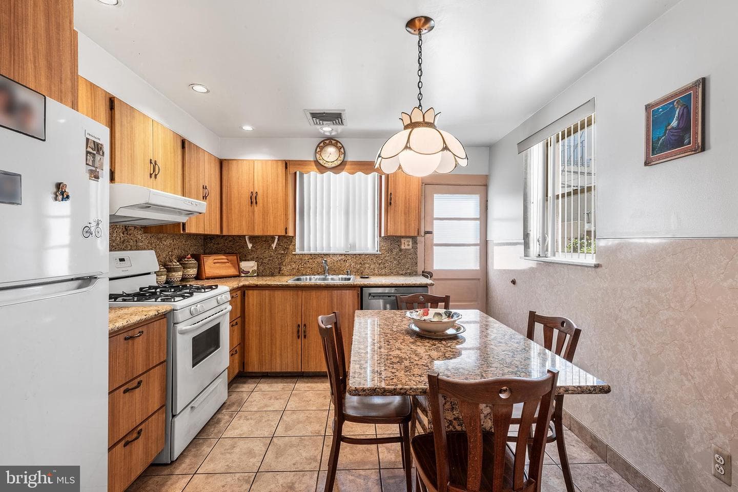 2439 S Rosewood Street photo 8