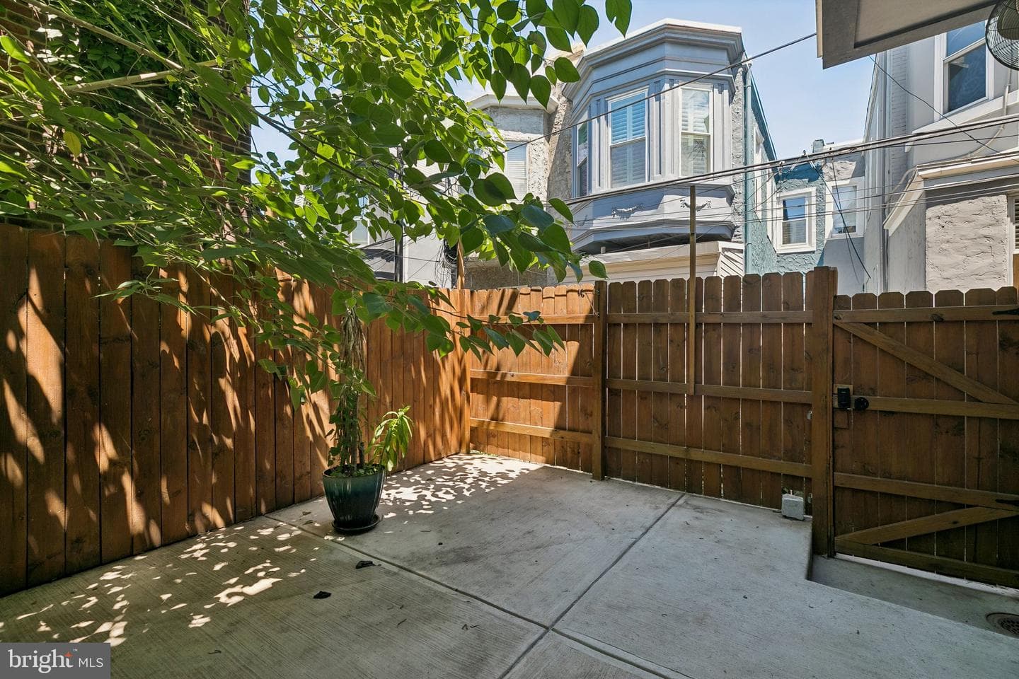 2809 W Jefferson Street photo 9