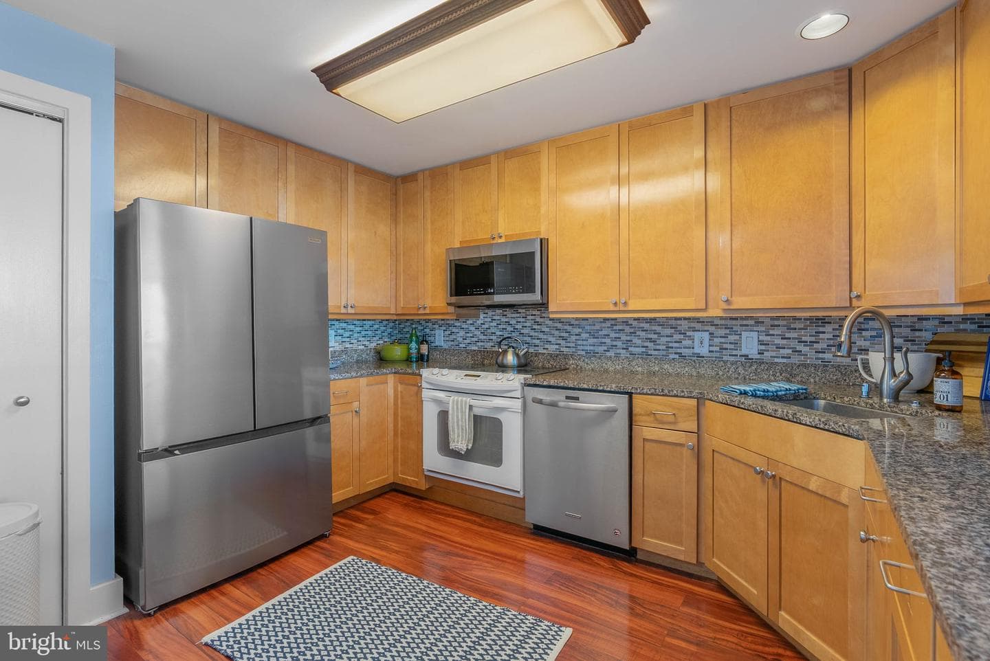 717 S Columbus Boulevard #1216 photo 4