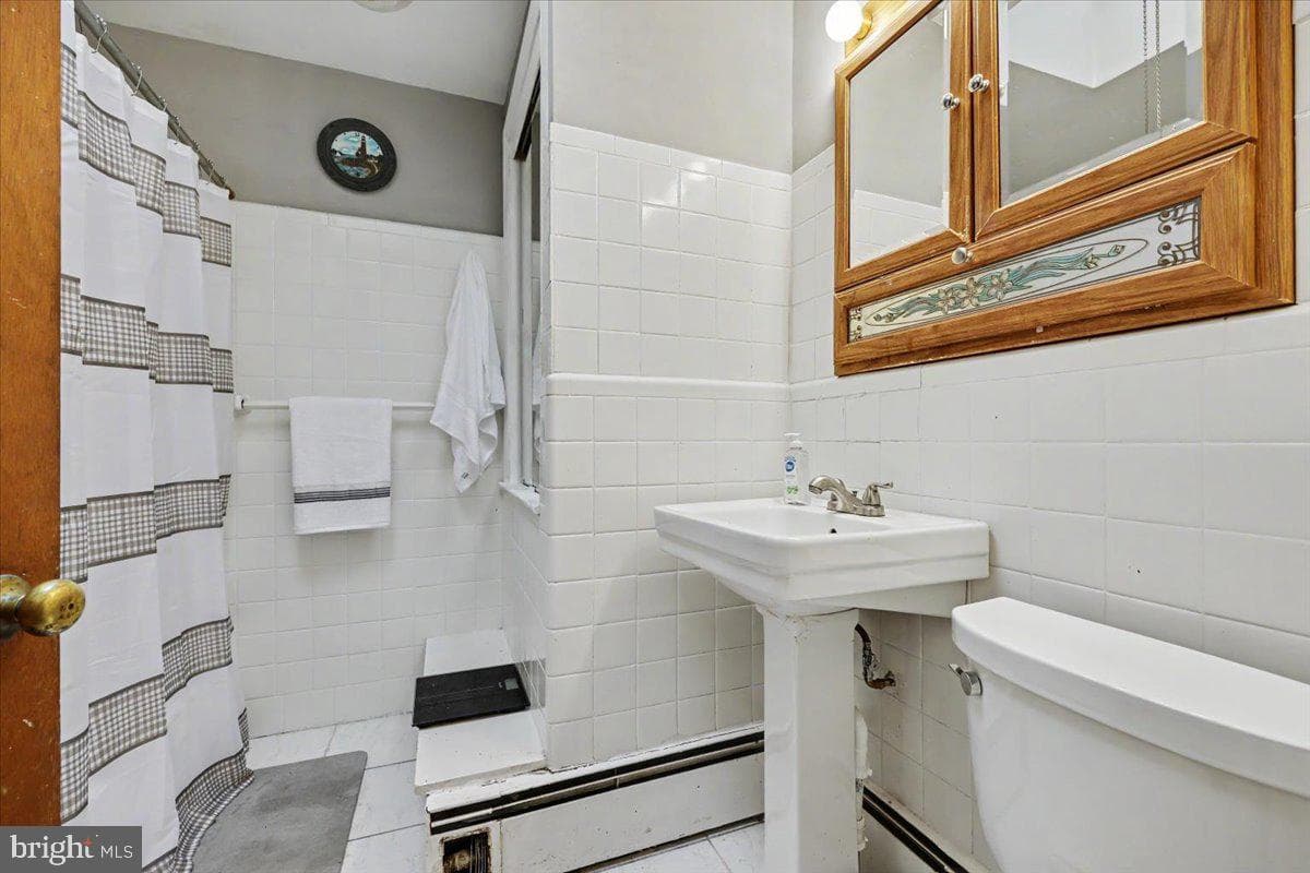 8512 Frontenac Street photo 11