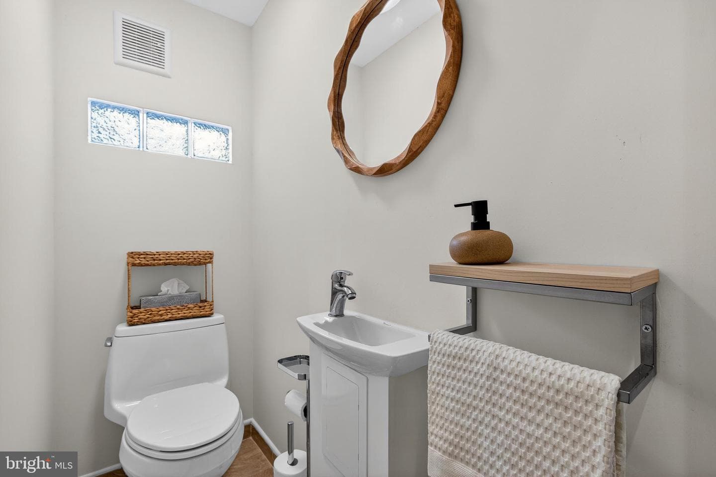 2643 S 15th Street photo 11