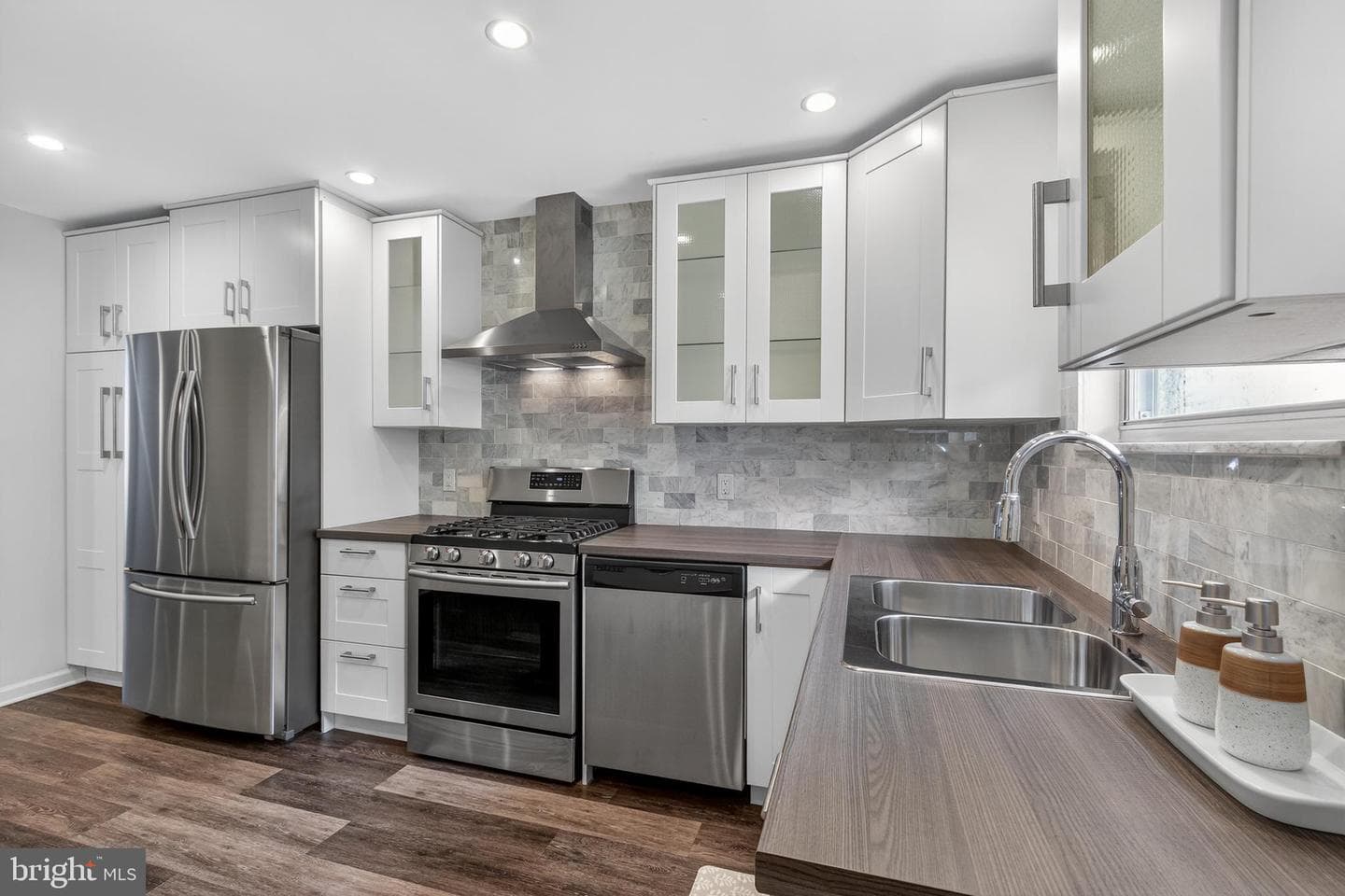 2643 S 15th Street photo 9
