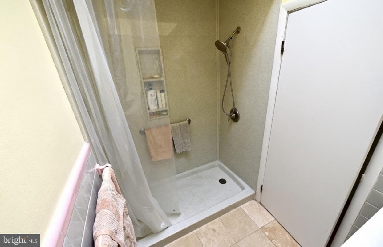 7003 Valley Avenue photo 24
