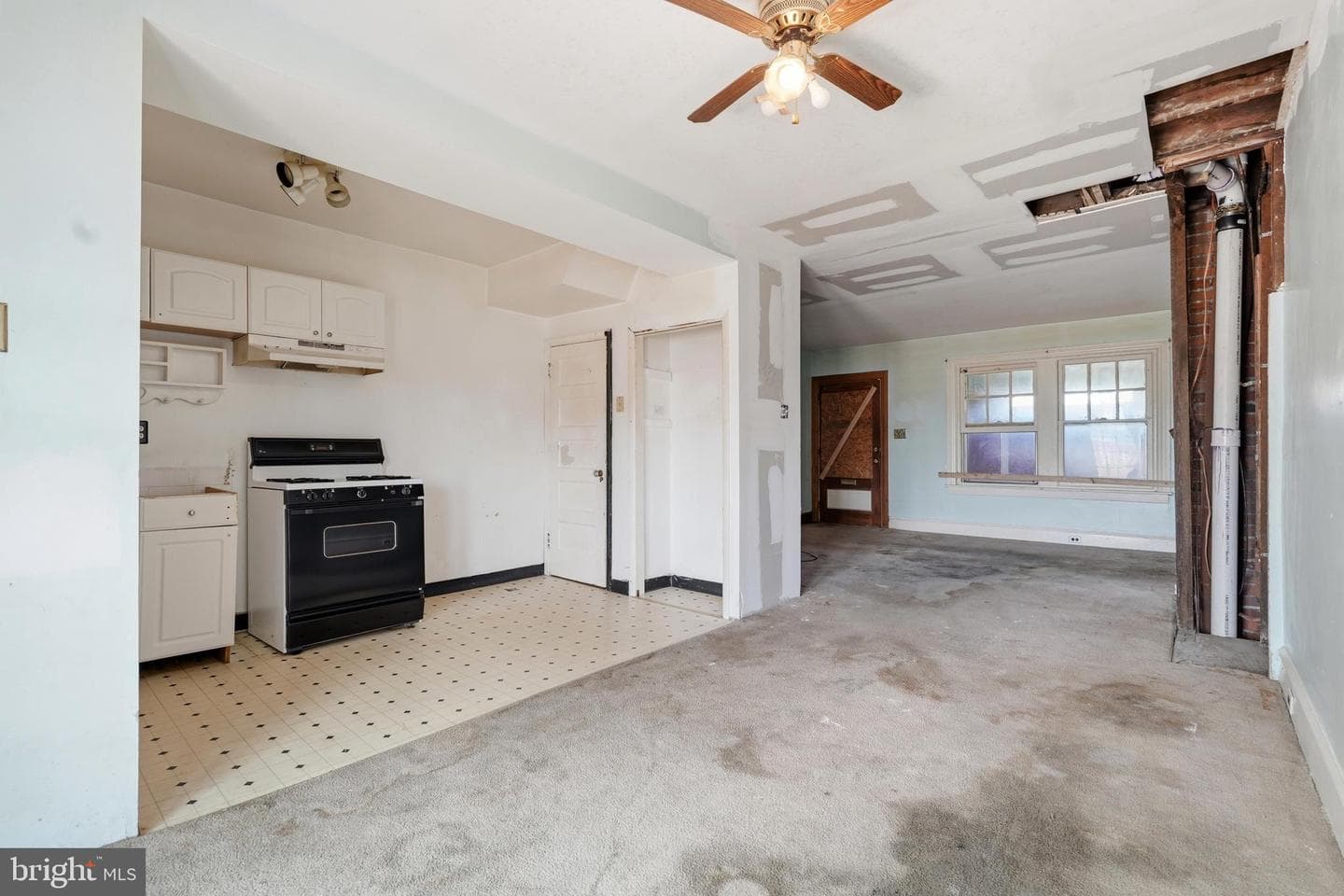 7010 W Passyunk Avenue photo 8