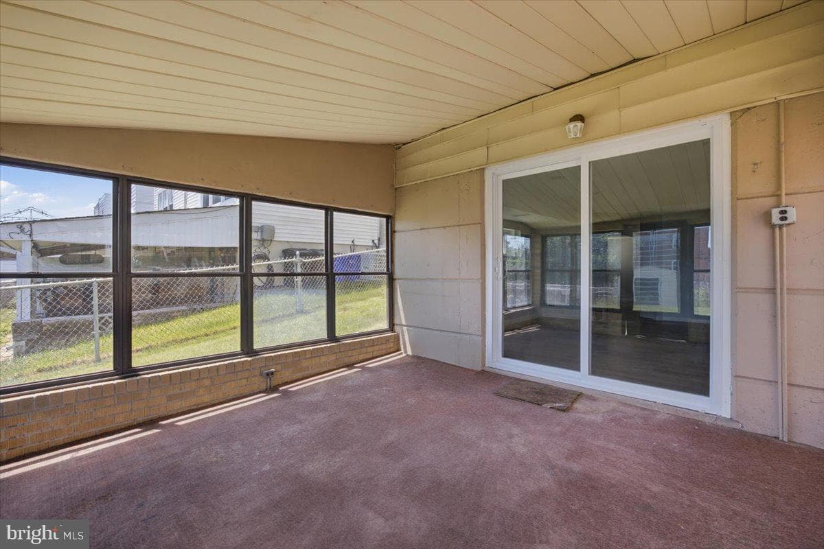 9955 Bridle Road photo 31