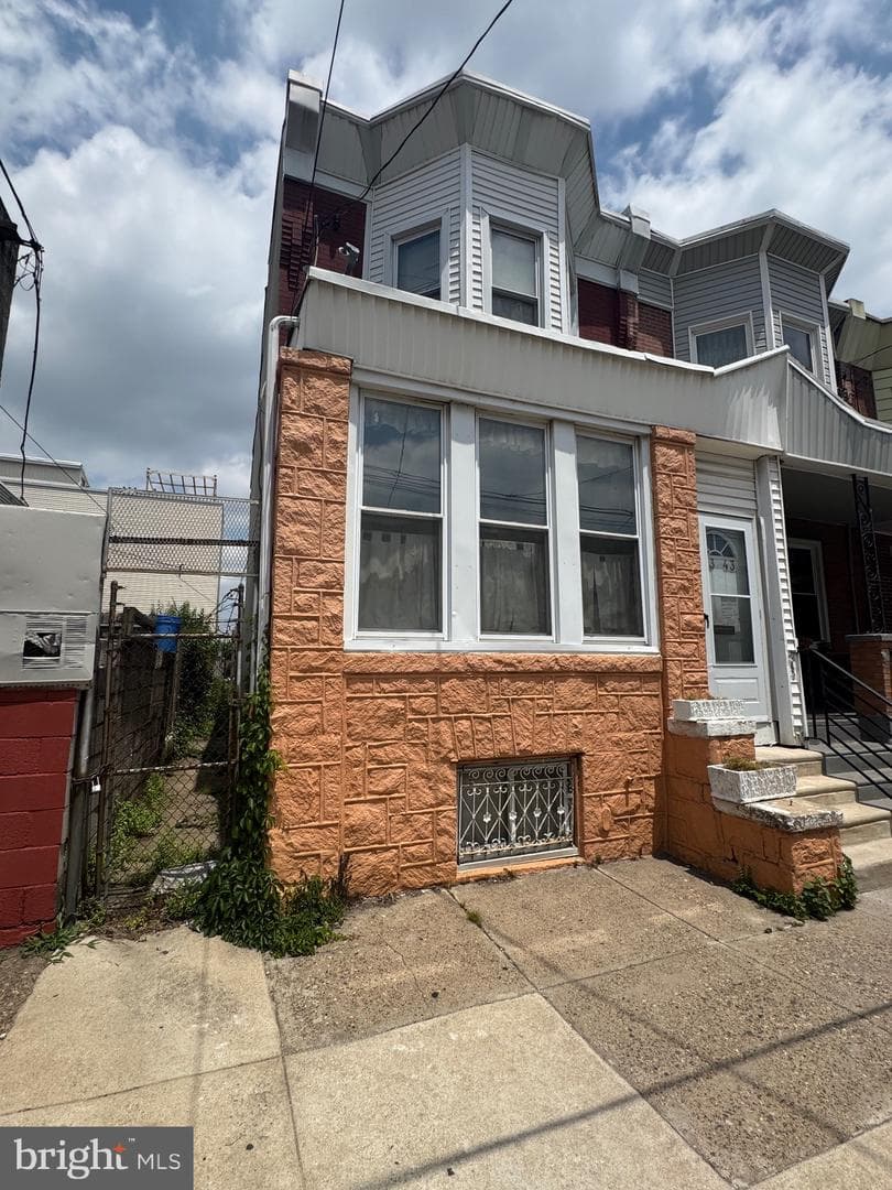 2343 Morris Street photo 1