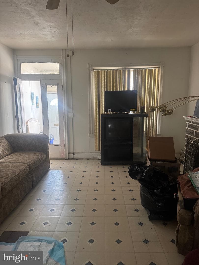 2343 Morris Street photo 2