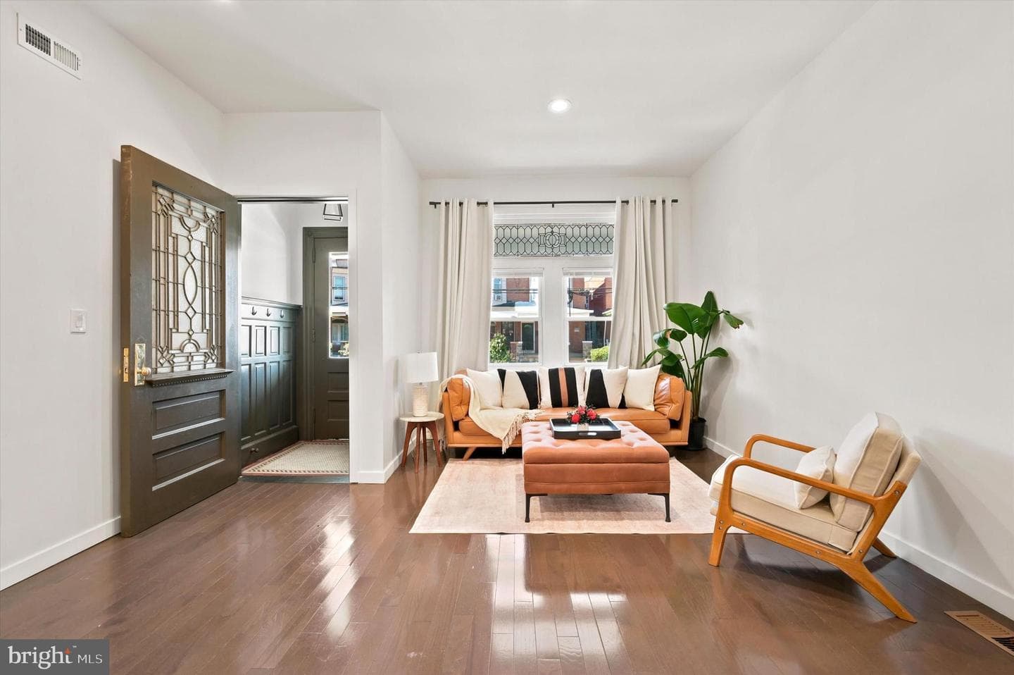 5029 Locust Street, Philadelphia