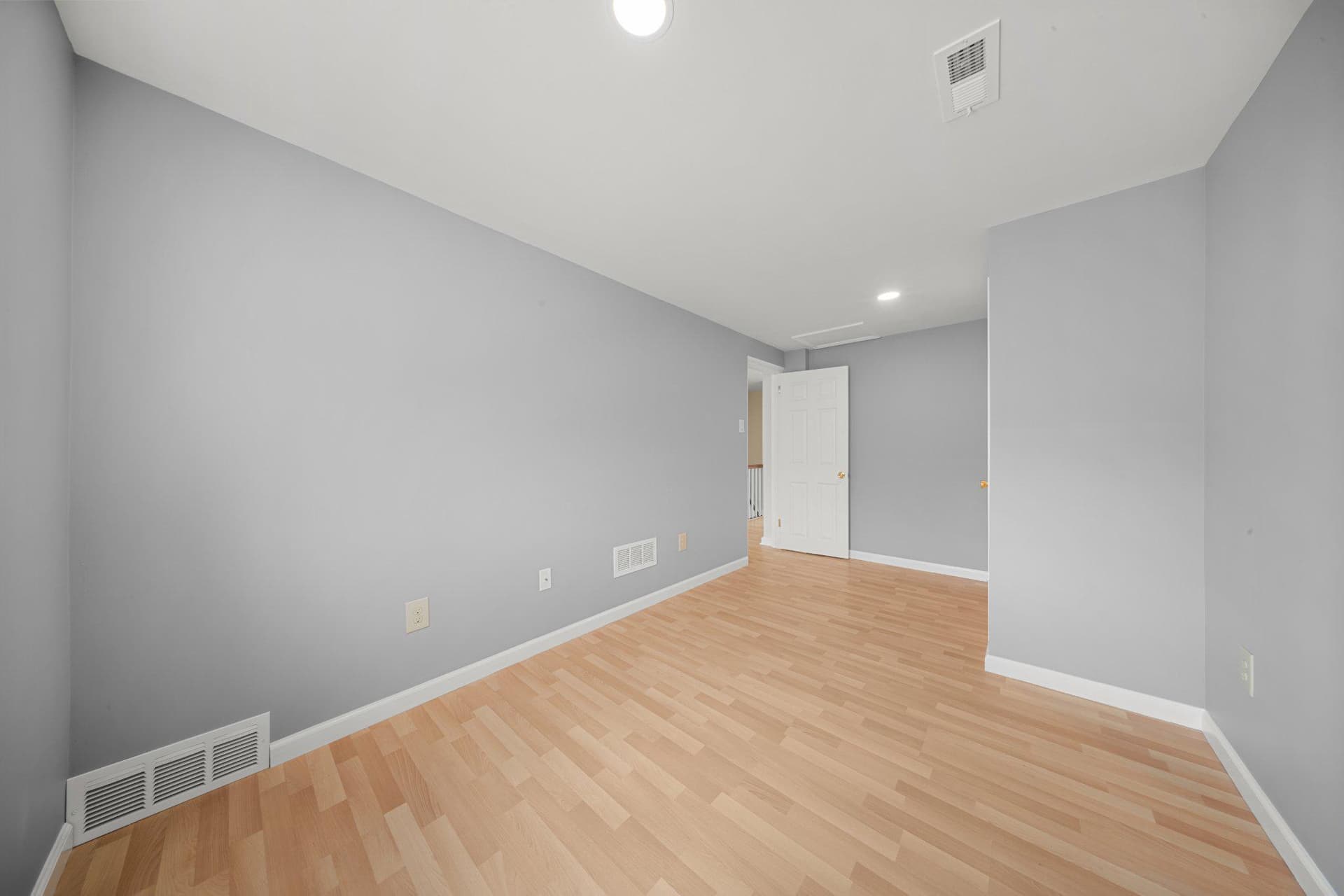 7019 Rutland Street photo 19