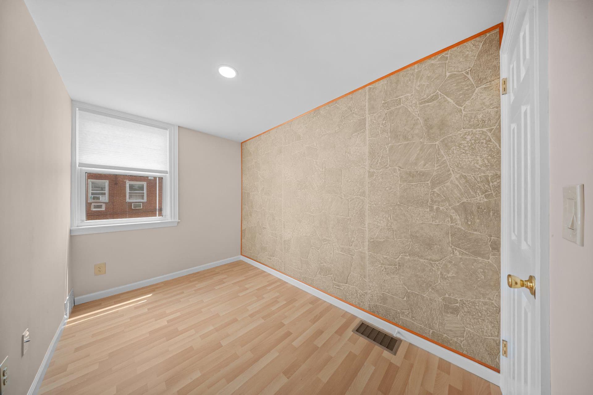 7019 Rutland Street photo 21