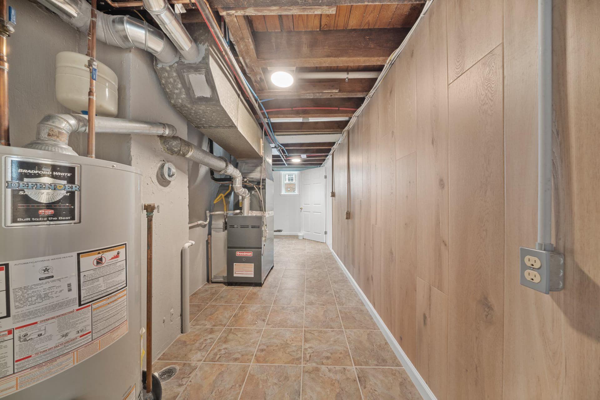 7019 Rutland Street photo 27