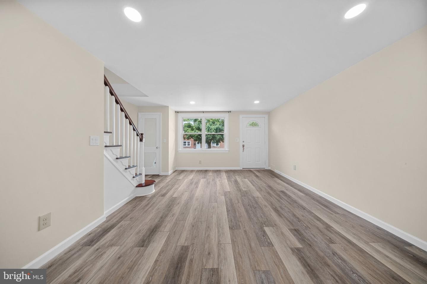 7019 Rutland Street photo 3