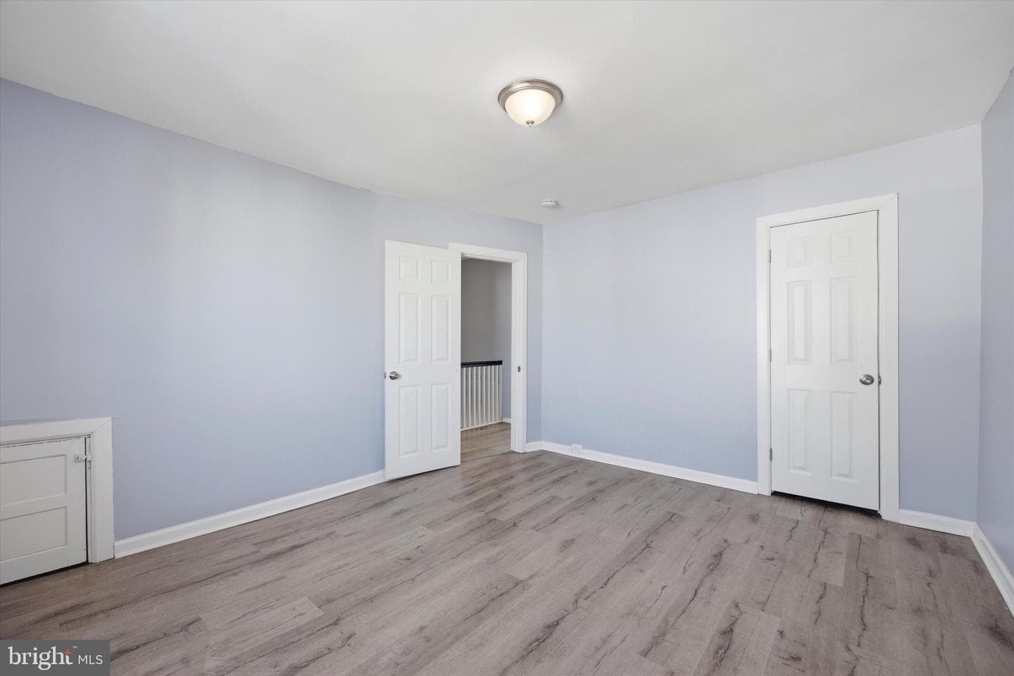 5439 Windsor Street photo 23