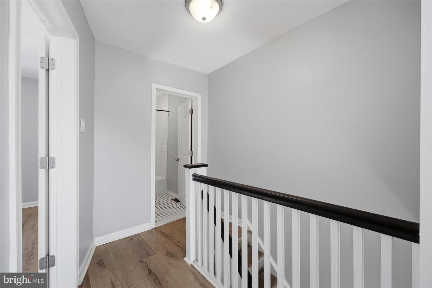 5439 Windsor Street photo 24