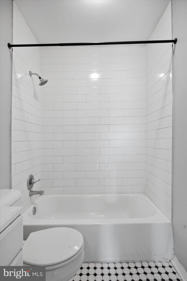 5439 Windsor Street photo 26