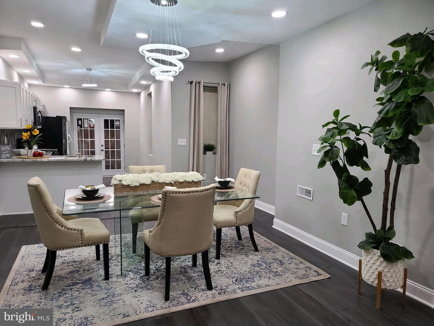 3040 W Berks Street photo 12