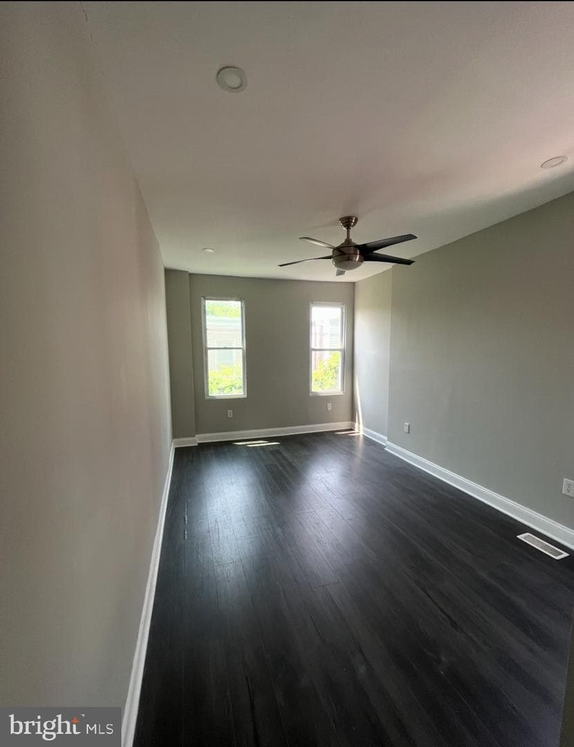 3040 W Berks Street photo 16