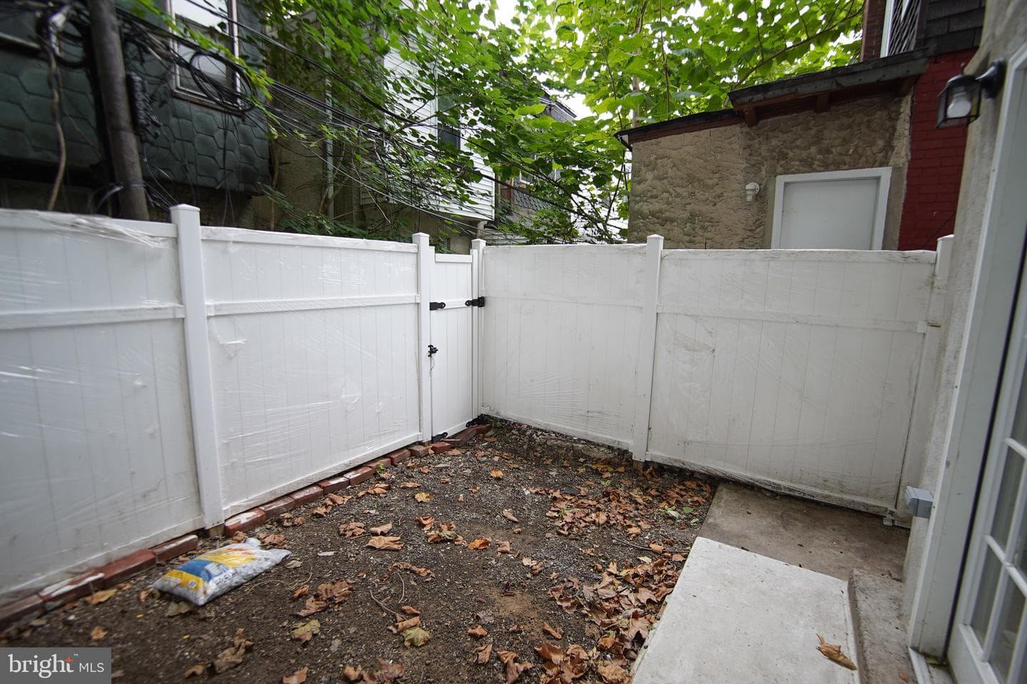 3040 W Berks Street photo 26