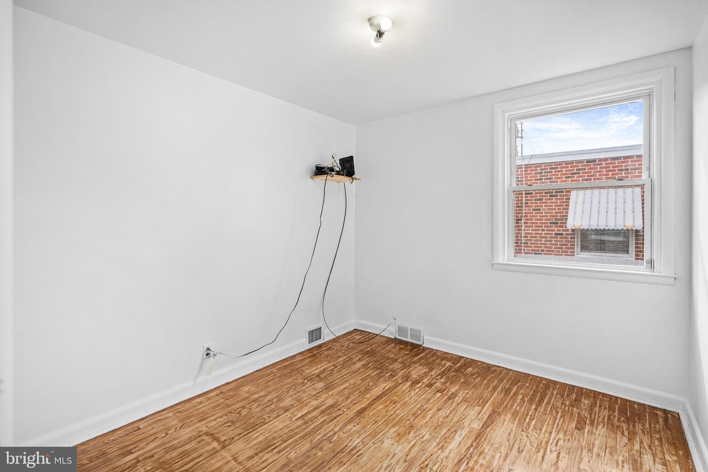 1830 Tolbut Street photo 8