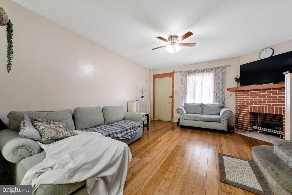 6144 Locust Street photo 9
