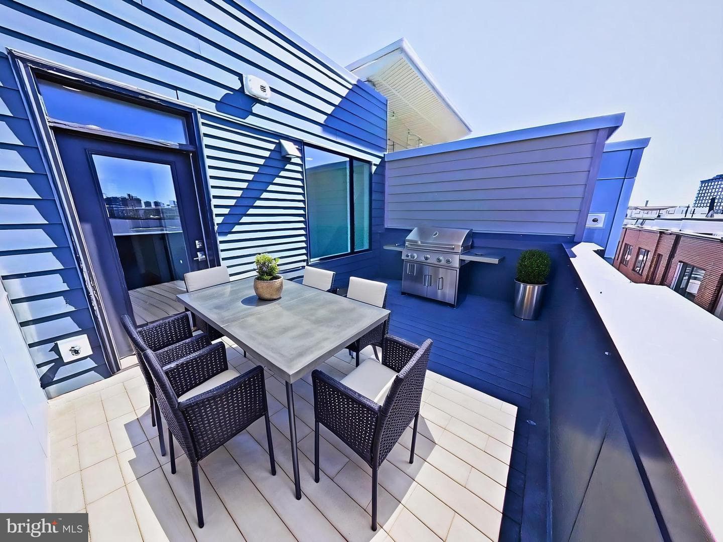 421 Wallace Street photo 17