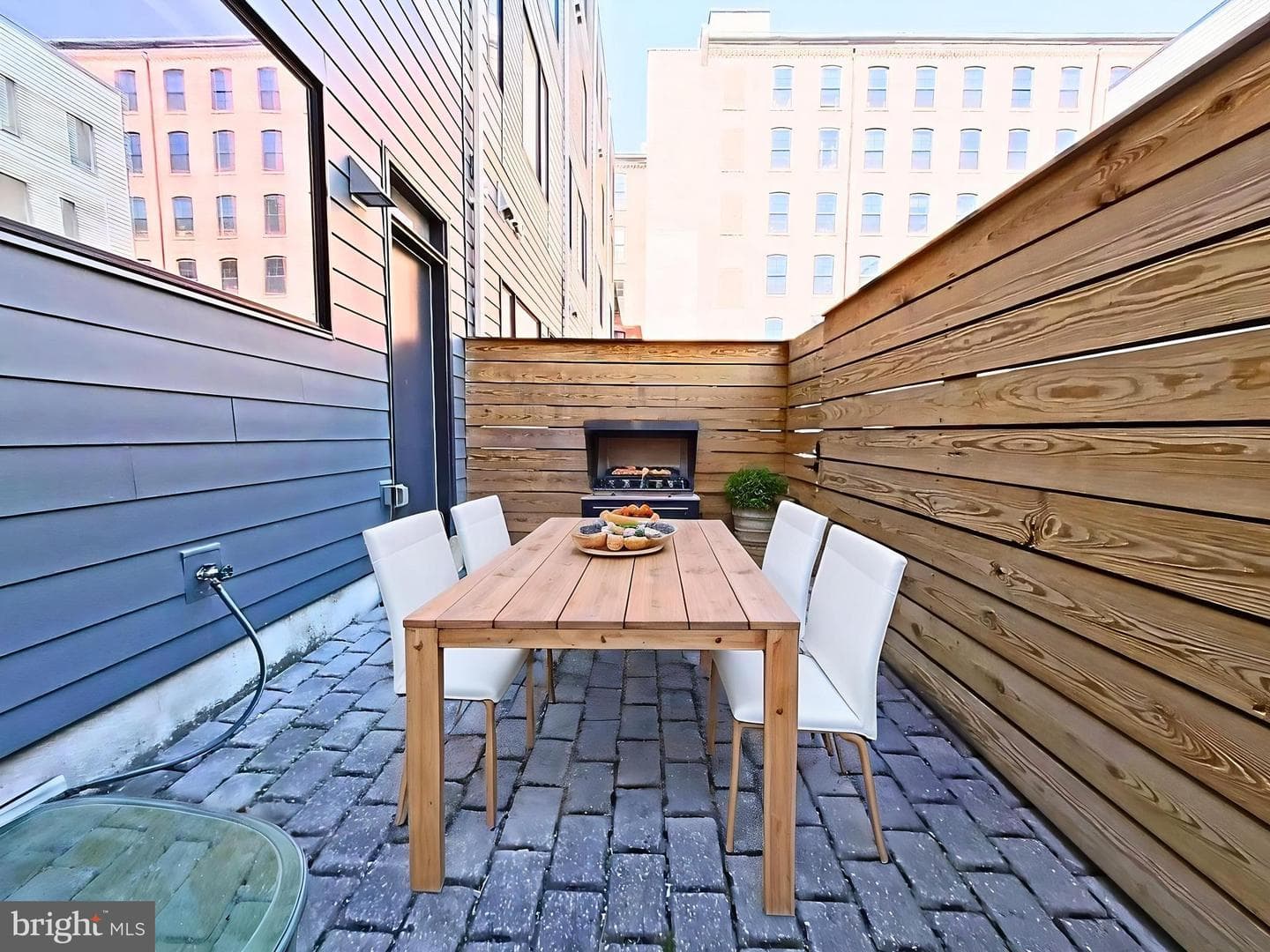 421 Wallace Street photo 18