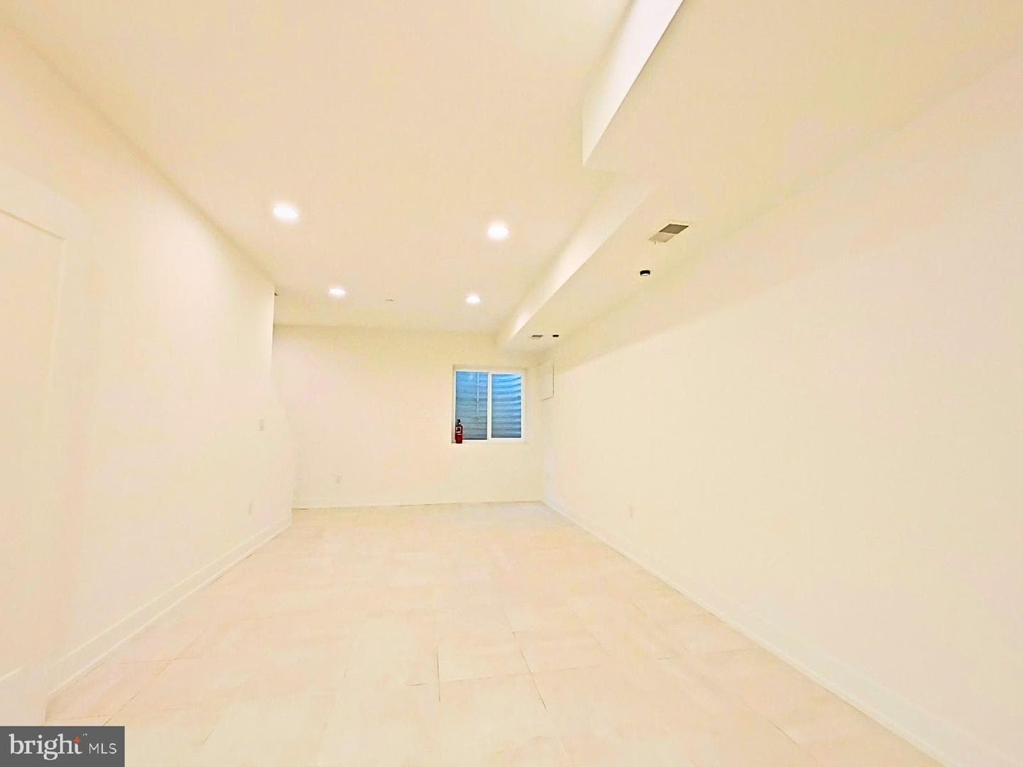 421 Wallace Street photo 32