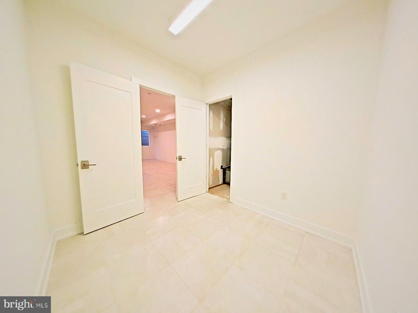 421 Wallace Street photo 33
