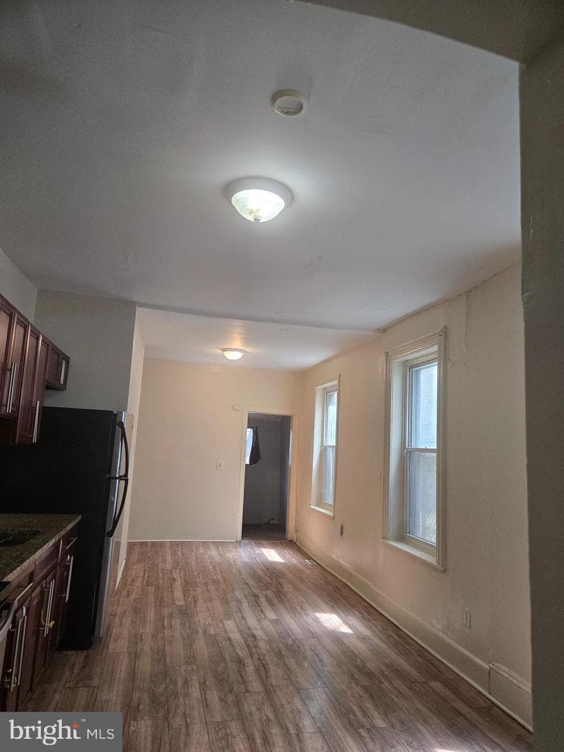 1225 W Huntingdon Street photo 14