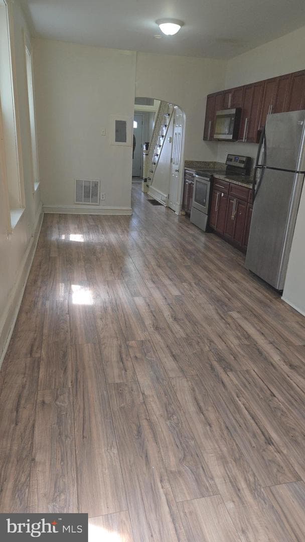 1225 W Huntingdon Street photo 8