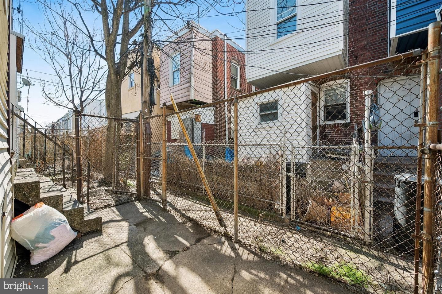 2242 E Monmouth Street photo 13